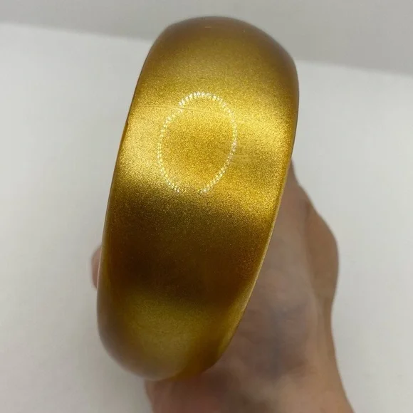 Vintage Lucite Asymmetrical Chunky Bangle Transparent Gold Clear Large Bracelet - Picture 9 of 16